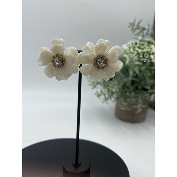 J. Crew Gold Tone White Resin & Cz Full Bloom Flower Pierced Earrings - Picture 1 of 13
